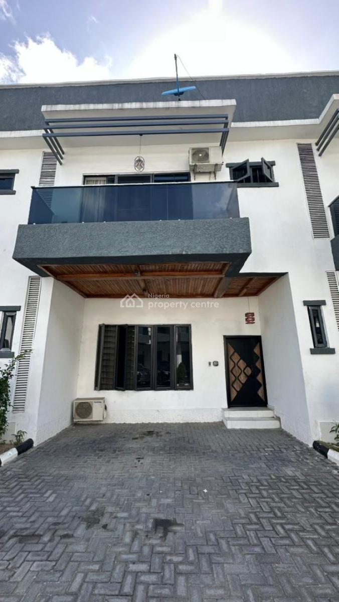 Luxury 4-Bedroom Duplex