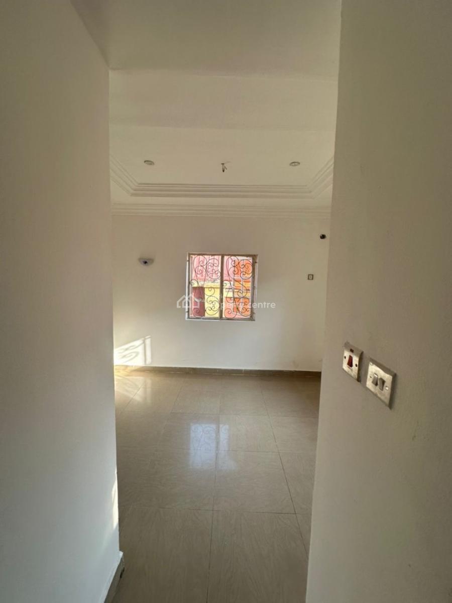a Mini One  Bedroom Apartment in a Good Neighborhood, 6th Avenue, Gwarinpa, Abuja, Mini Flat (room and Parlour) for Rent