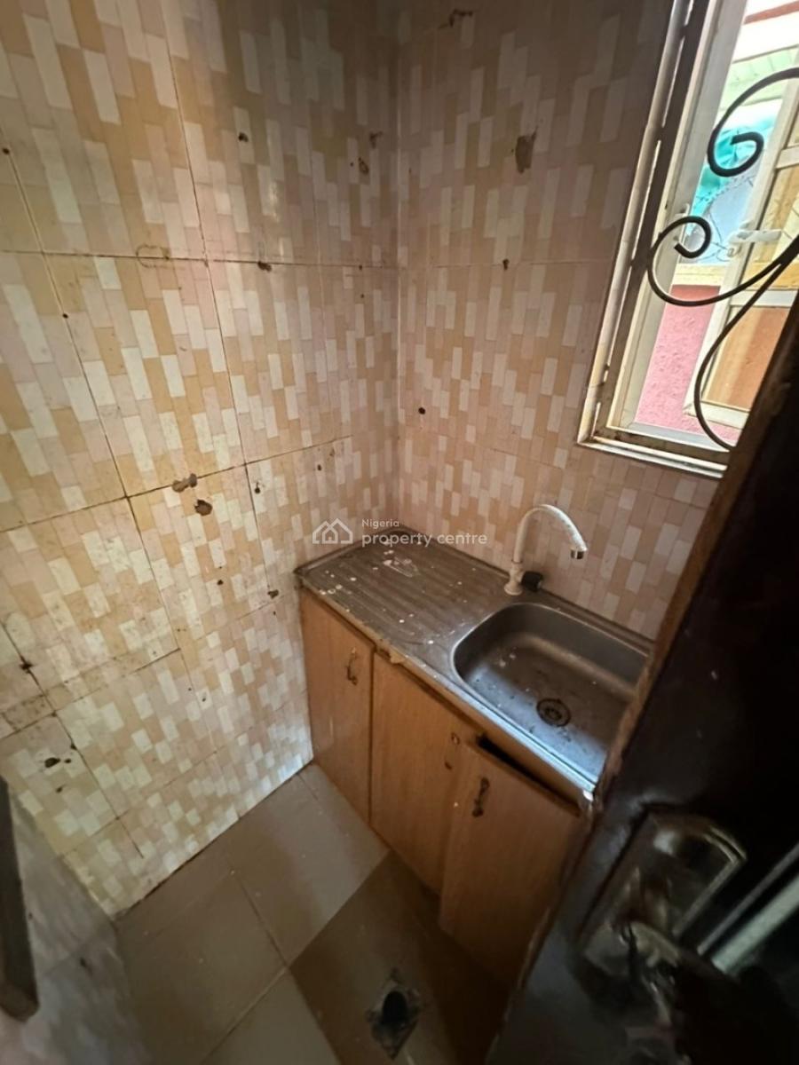 a Mini One  Bedroom Apartment in a Good Neighborhood, 6th Avenue, Gwarinpa, Abuja, Mini Flat (room and Parlour) for Rent