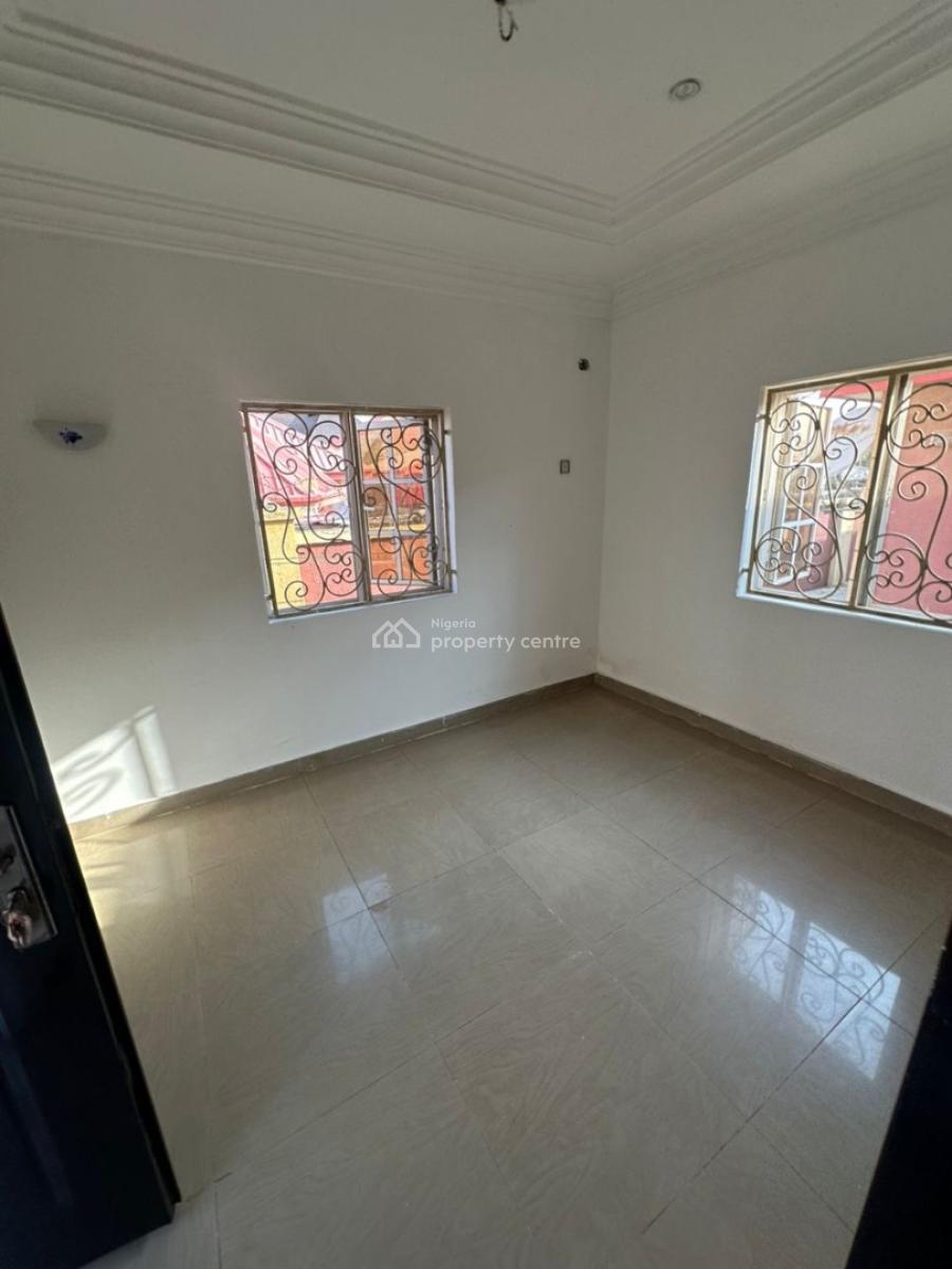 a Mini One  Bedroom Apartment in a Good Neighborhood, 6th Avenue, Gwarinpa, Abuja, Mini Flat (room and Parlour) for Rent