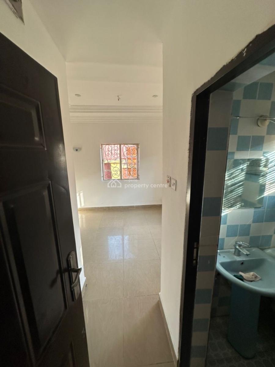 a Mini One  Bedroom Apartment in a Good Neighborhood, 6th Avenue, Gwarinpa, Abuja, Mini Flat (room and Parlour) for Rent