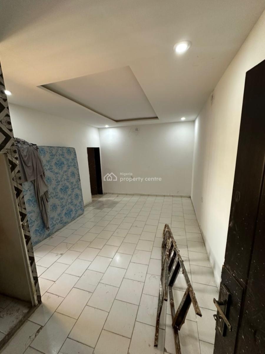 a Spacious One Bedroom Apartment in a Good Environment, 4th Avenue, Gwarinpa, Abuja, Mini Flat (room and Parlour) for Rent