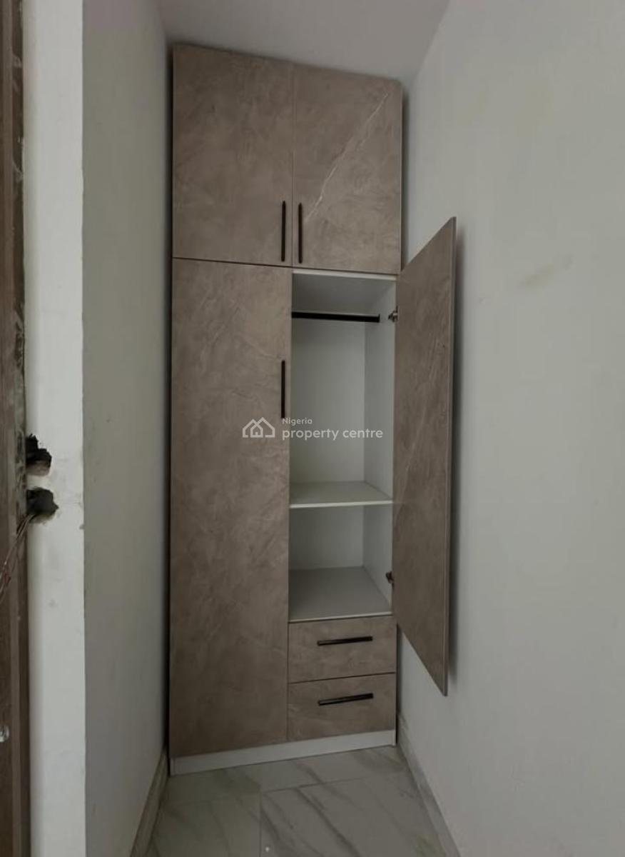 Fully Serviced with Amazing Recreational Facilities, Lekki Phase 1, Lekki, Lagos, Mini Flat (room and Parlour) for Rent