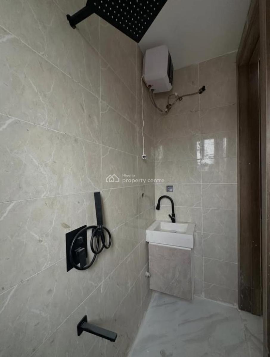 Fully Serviced with Amazing Recreational Facilities, Lekki Phase 1, Lekki, Lagos, Mini Flat (room and Parlour) for Rent
