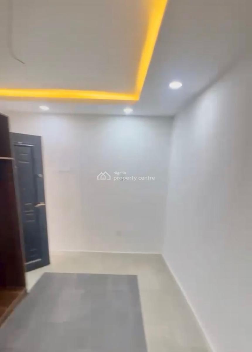 Luxury and Luxury Defined  with Open Plan Kitchen, Lekki Phase 1, Lekki, Lagos, Mini Flat (room and Parlour) for Rent