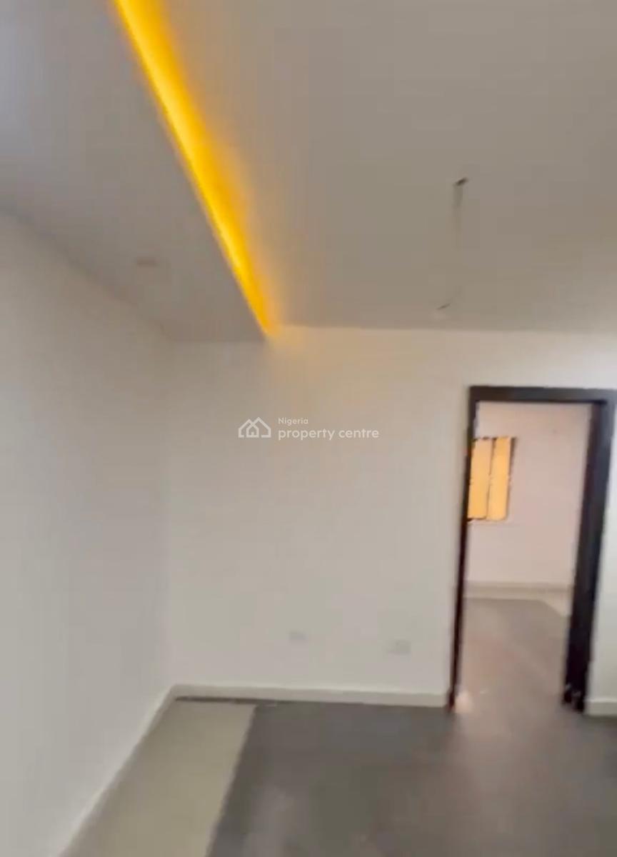 Luxury and Luxury Defined  with Open Plan Kitchen, Lekki Phase 1, Lekki, Lagos, Mini Flat (room and Parlour) for Rent