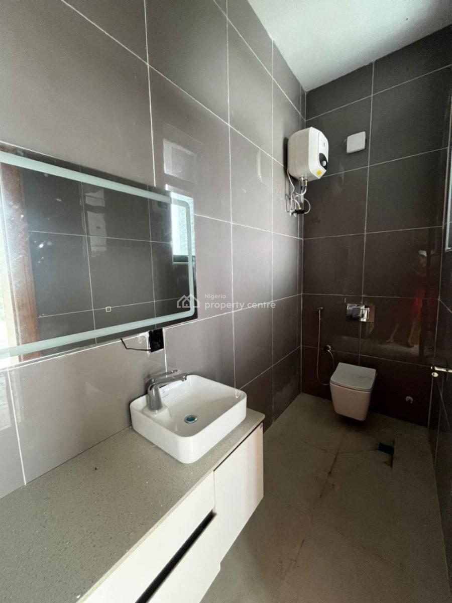 Newly Built 2 Bedroom Apartment, Lekki Phase 1, Lekki, Lagos, Flat / Apartment for Rent