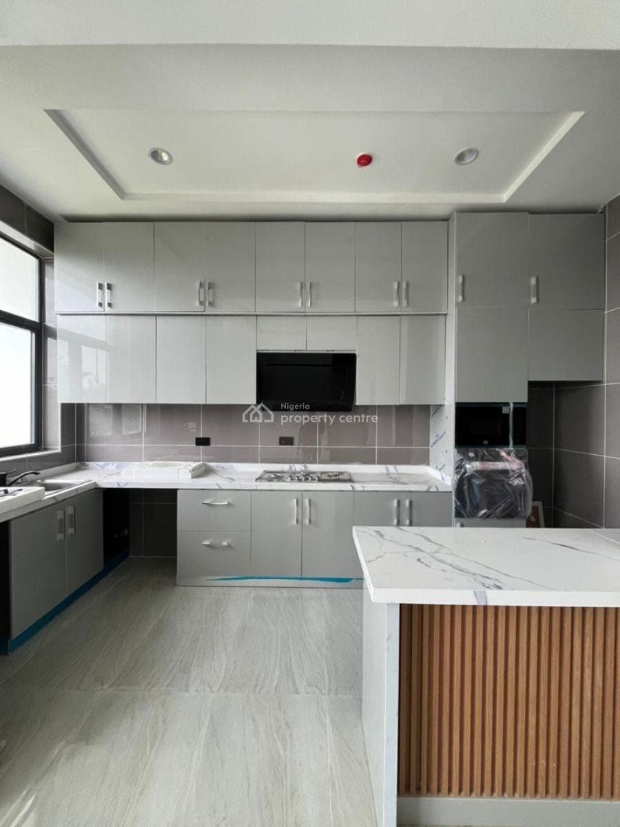 Newly Built 2 Bedroom Apartment, Lekki Phase 1, Lekki, Lagos, Flat / Apartment for Rent