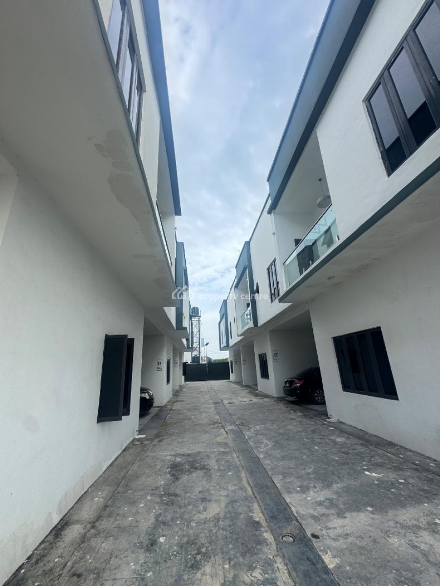 Brand New Luxury Service 3 Bedroom Duplex Terrace &bq Very Spacious, Orchid  Road Lekki, Lekki, Lagos, Terraced Duplex for Sale