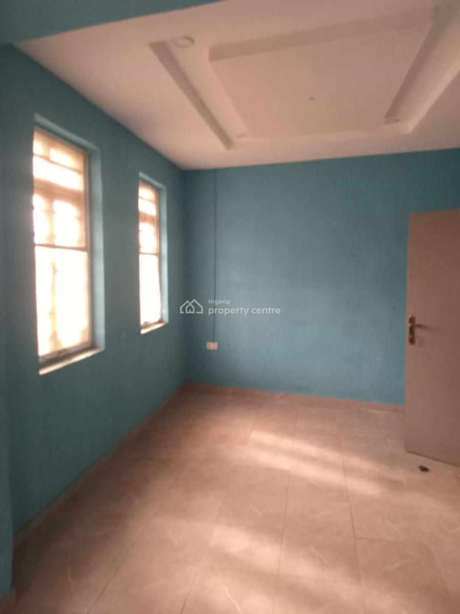 3-bedroom Flat, Ebute Metta East, Yaba, Lagos, Office Space for Rent