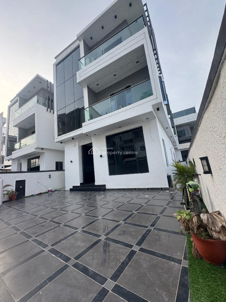 This Property Is in an Secure Estate Top Notch5 Bedrom Duplex with Bq, Ologolo in an Secure Estate 🏡, Lekki, Lagos, Detached Duplex for Sale