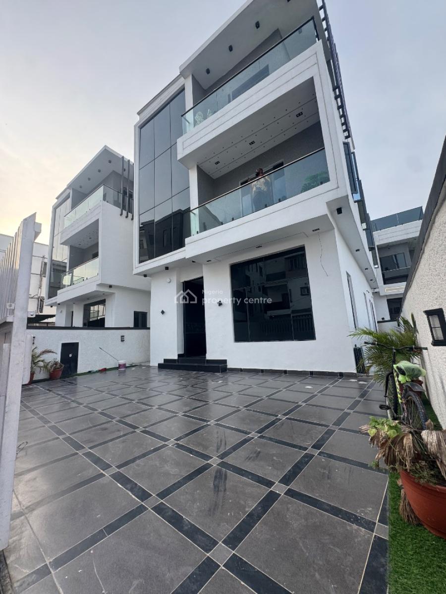 This Property Is in an Secure Estate Top Notch5 Bedrom Duplex with Bq, Ologolo in an Secure Estate 🏡, Lekki, Lagos, Detached Duplex for Sale