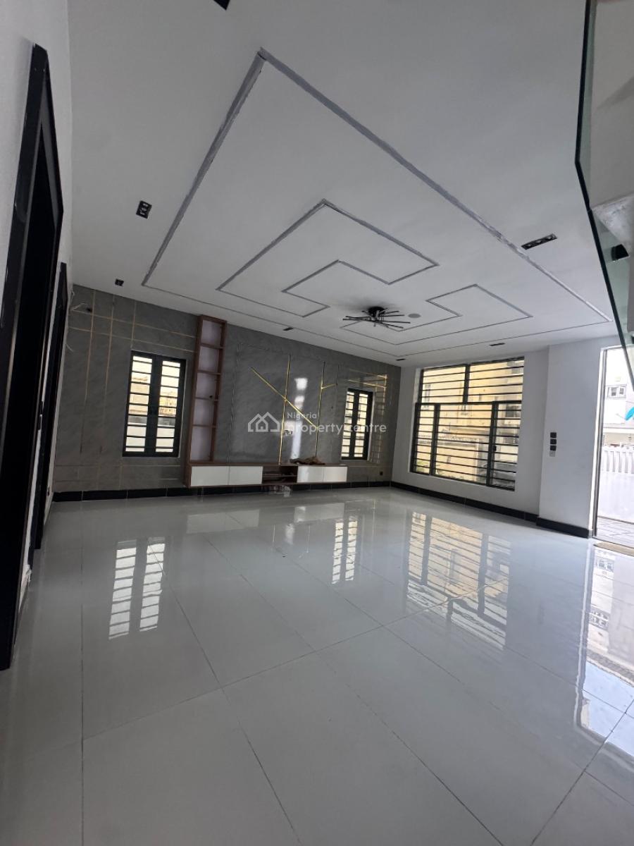 This Property Is in an Secure Estate Top Notch5 Bedrom Duplex with Bq, Ologolo in an Secure Estate 🏡, Lekki, Lagos, Detached Duplex for Sale