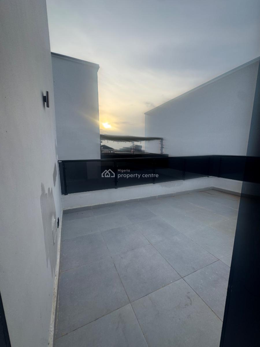This Property Is in an Secure Estate Top Notch5 Bedrom Duplex with Bq, Ologolo in an Secure Estate 🏡, Lekki, Lagos, Detached Duplex for Sale