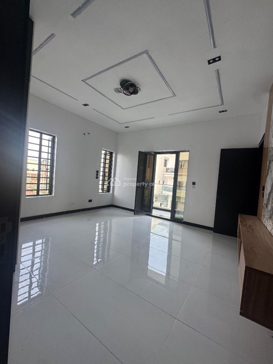This Property Is in an Secure Estate Top Notch5 Bedrom Duplex with Bq, Ologolo in an Secure Estate 🏡, Lekki, Lagos, Detached Duplex for Sale