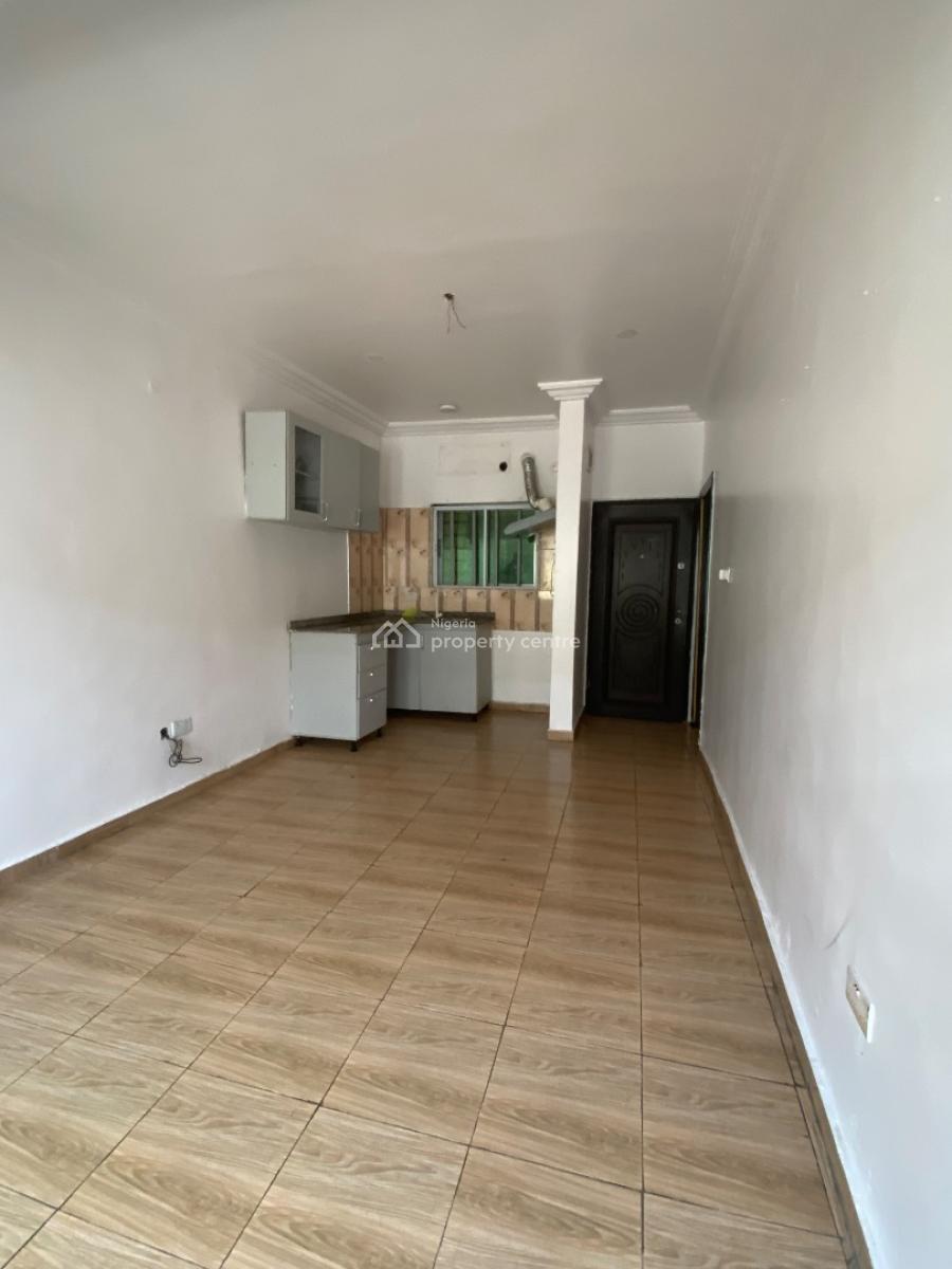Luxury Mini Flat with Open Plan Kitchen, Chevron Lekki Lagos ( 24hrs Power), Lekki, Lagos, Mini Flat (room and Parlour) for Rent