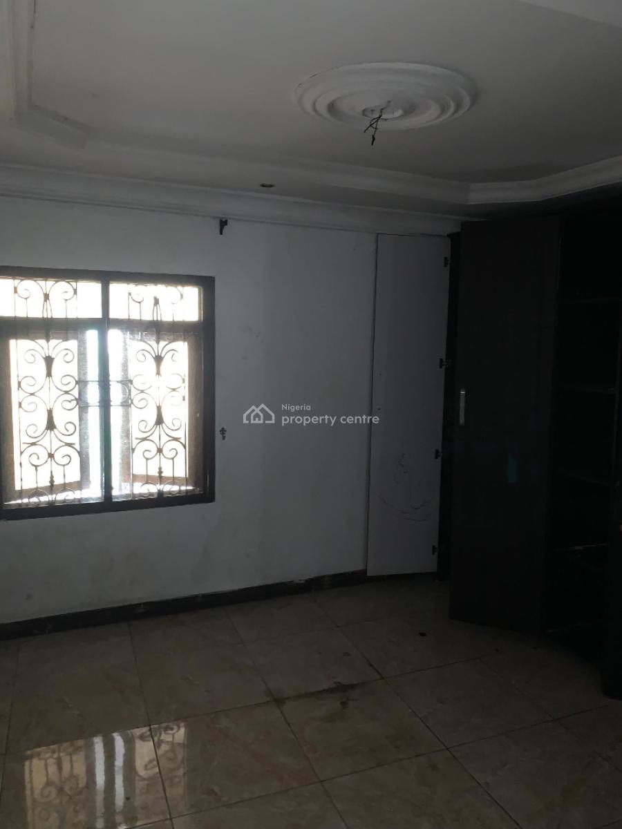 Decent Spacious 4 Bedroom Up Flat, Gra Phase 2, Magodo, Lagos, House for Rent