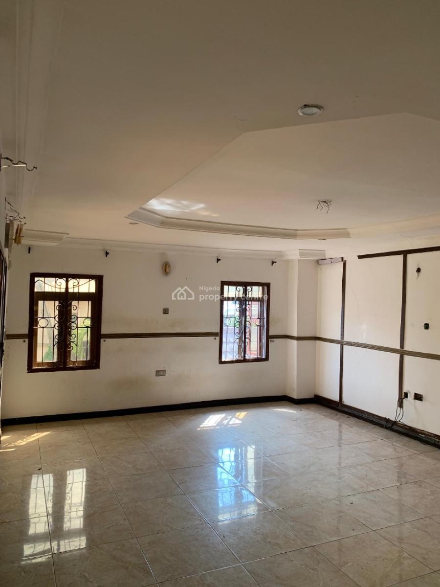 Decent Spacious 4 Bedroom Up Flat, Gra Phase 2, Magodo, Lagos, House for Rent