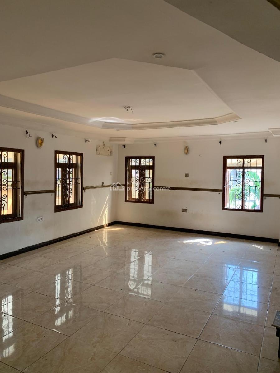 Decent Spacious 4 Bedroom Up Flat, Gra Phase 2, Magodo, Lagos, House for Rent