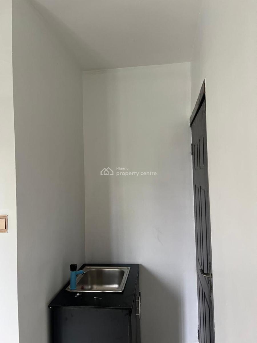 a Lovely Self-contained Apartment, Orchid Road, Lekki, Lagos, Self Contain (single Rooms) for Rent