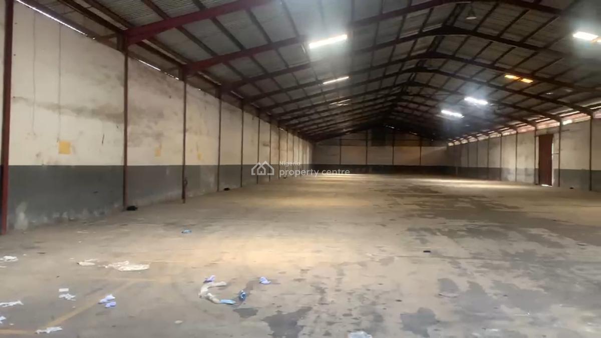 2,562sqm Warehouse, Iyana Isolo, Isolo, Lagos, Warehouse for Rent