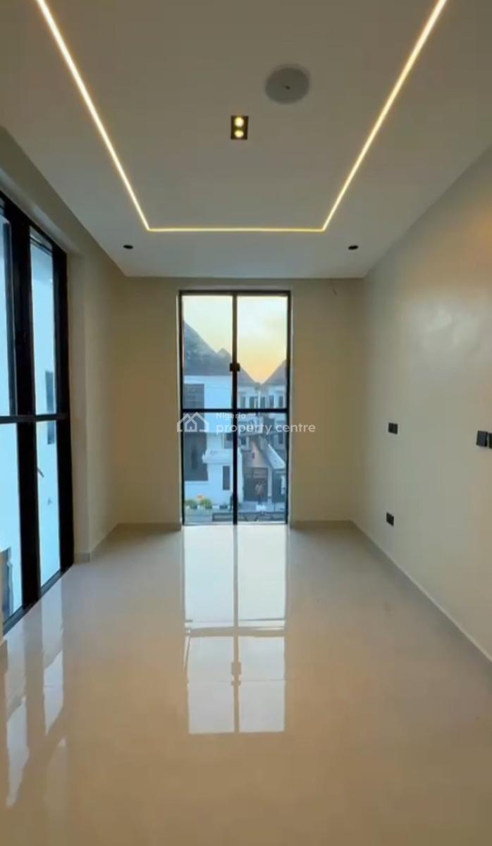5bed  ₦650m  Royal Pine Estate, Orchid Road, Lekki, Orchid Road Royal Pine Estate, Lekki, Lagos, Detached Duplex for Sale