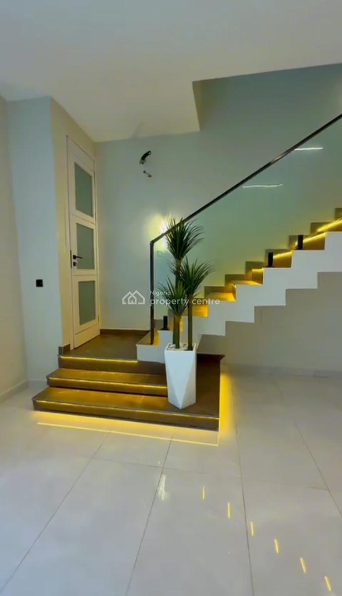 5bed  ₦650m  Royal Pine Estate, Orchid Road, Lekki, Orchid Road Royal Pine Estate, Lekki, Lagos, Detached Duplex for Sale