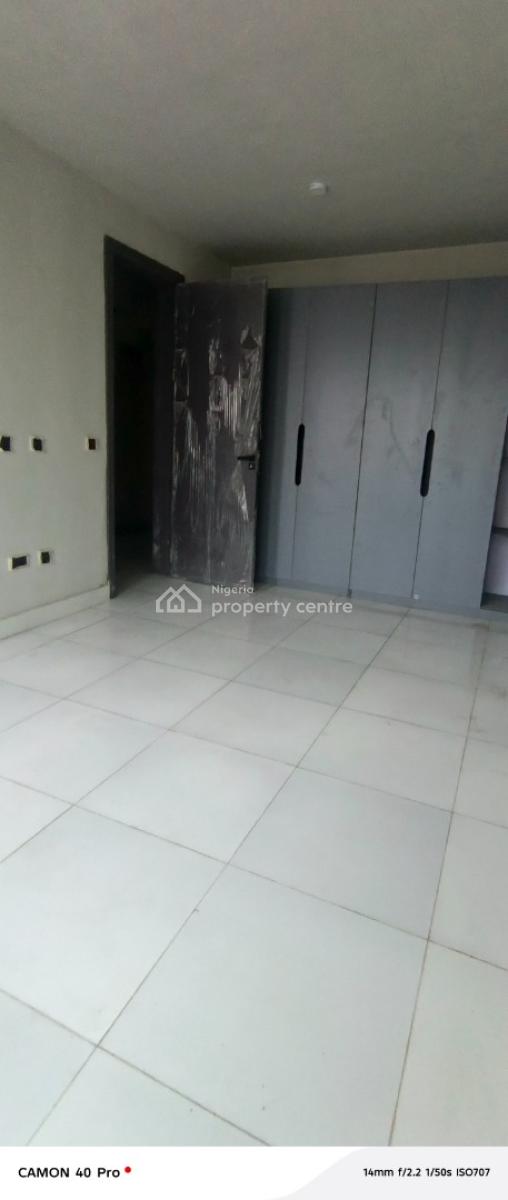 Shop Space Available, Off Admiralty Way, Lekki Phase 1, Lekki, Lagos, Shop for Rent