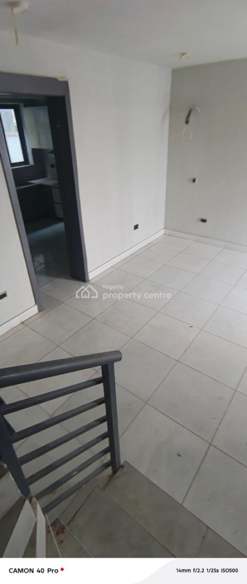 Shop Space Available, Off Admiralty Way, Lekki Phase 1, Lekki, Lagos, Shop for Rent