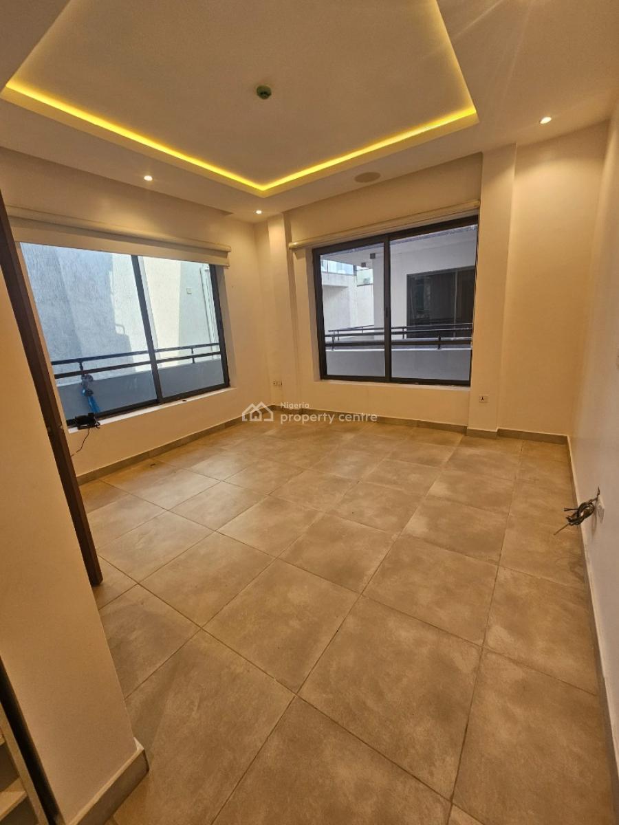 Spacious 2-bedroom Apartment with Bq, Off Fatai Idowu, Lekki Phase 1, Lekki, Lagos, Flat / Apartment for Rent