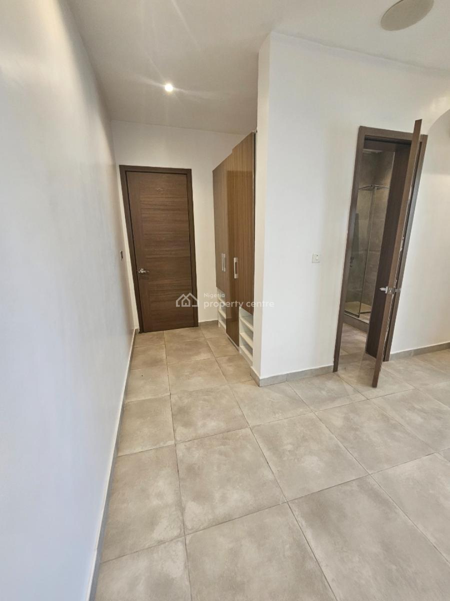 Spacious 2-bedroom Apartment with Bq, Off Fatai Idowu, Lekki Phase 1, Lekki, Lagos, Flat / Apartment for Rent