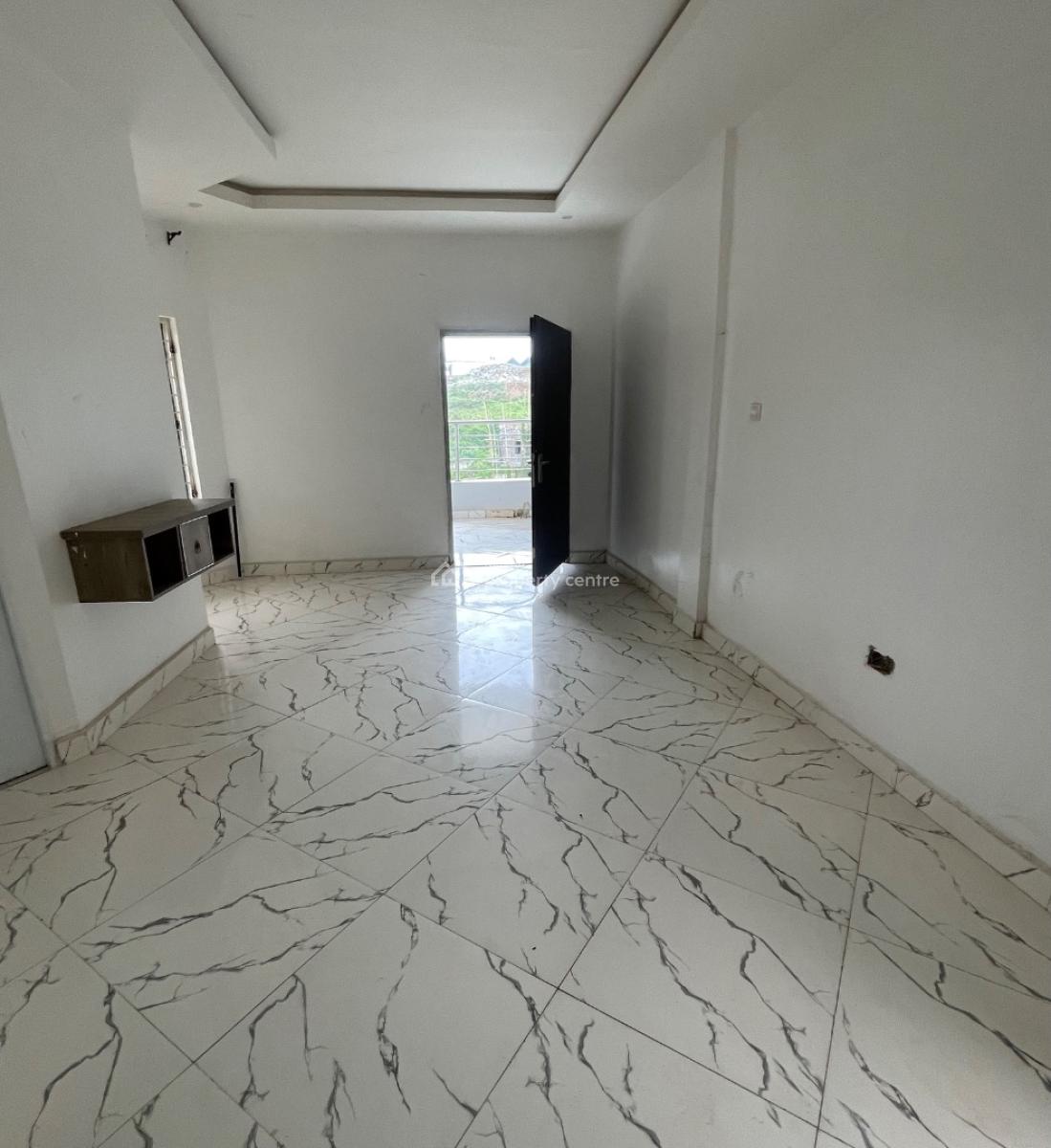 3 Bedrooms Apartment in Accessible Location, Near Coza, Guzape District, Abuja, Flat / Apartment for Rent
