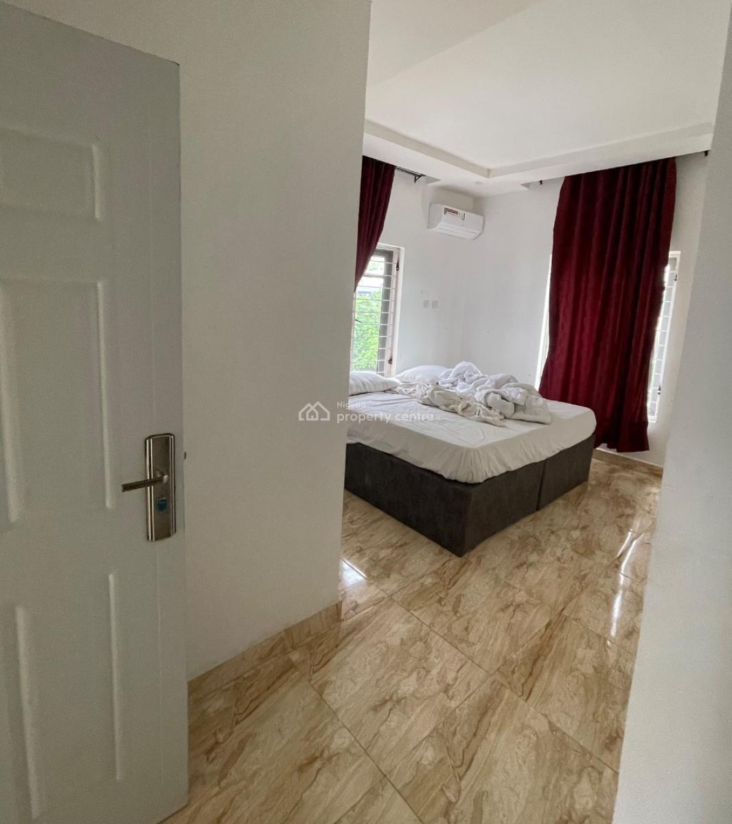 3 Bedrooms Apartment in Accessible Location, Near Coza, Guzape District, Abuja, Flat / Apartment for Rent