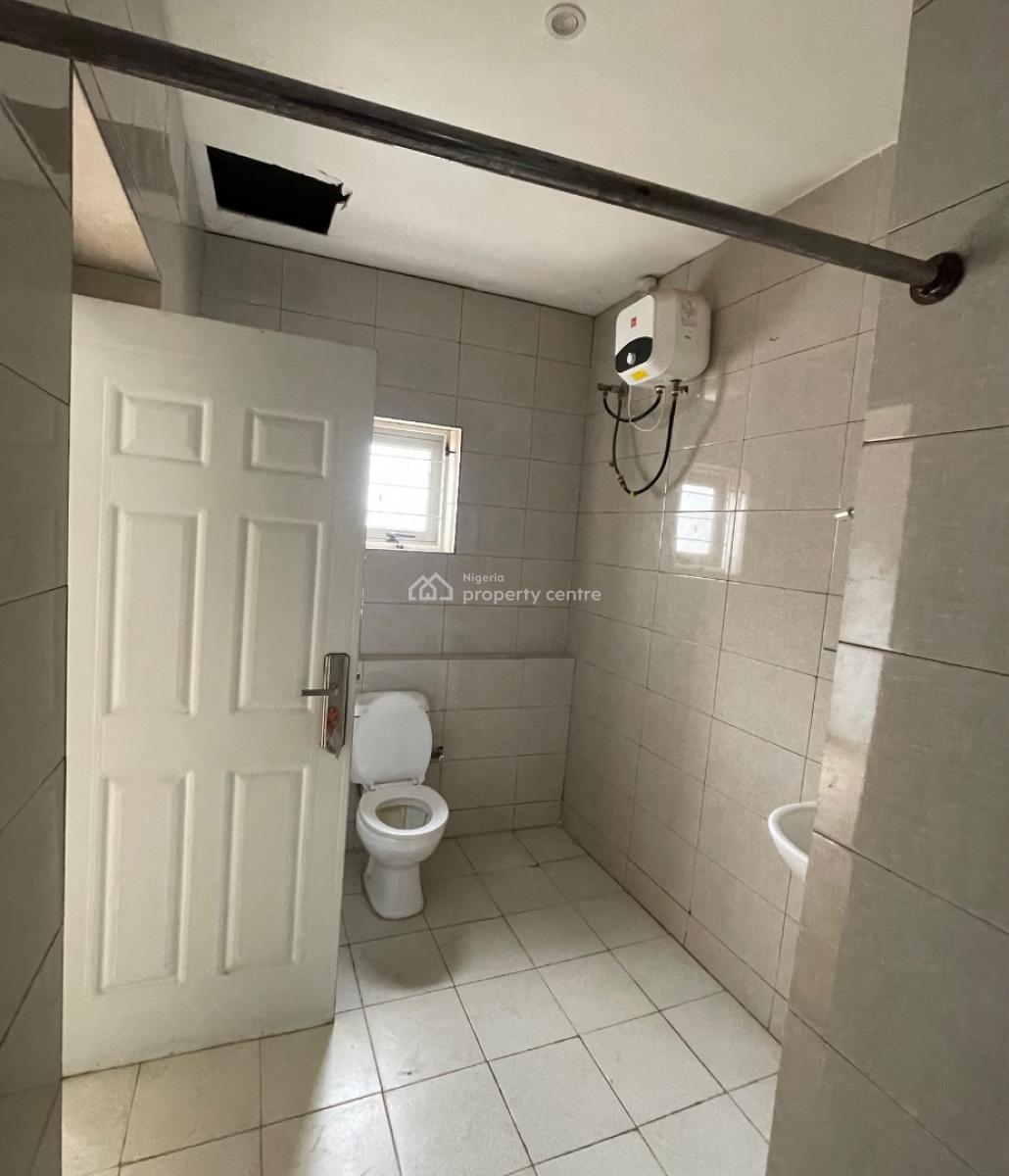 3 Bedrooms Apartment in Accessible Location, Near Coza, Guzape District, Abuja, Flat / Apartment for Rent