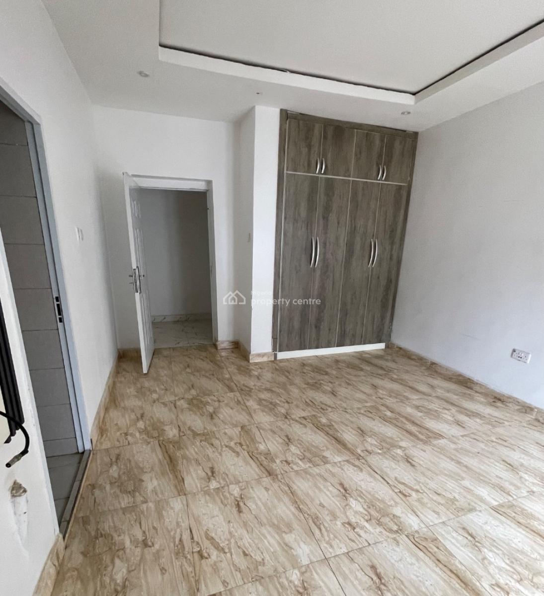 3 Bedrooms Apartment in Accessible Location, Near Coza, Guzape District, Abuja, Flat / Apartment for Rent