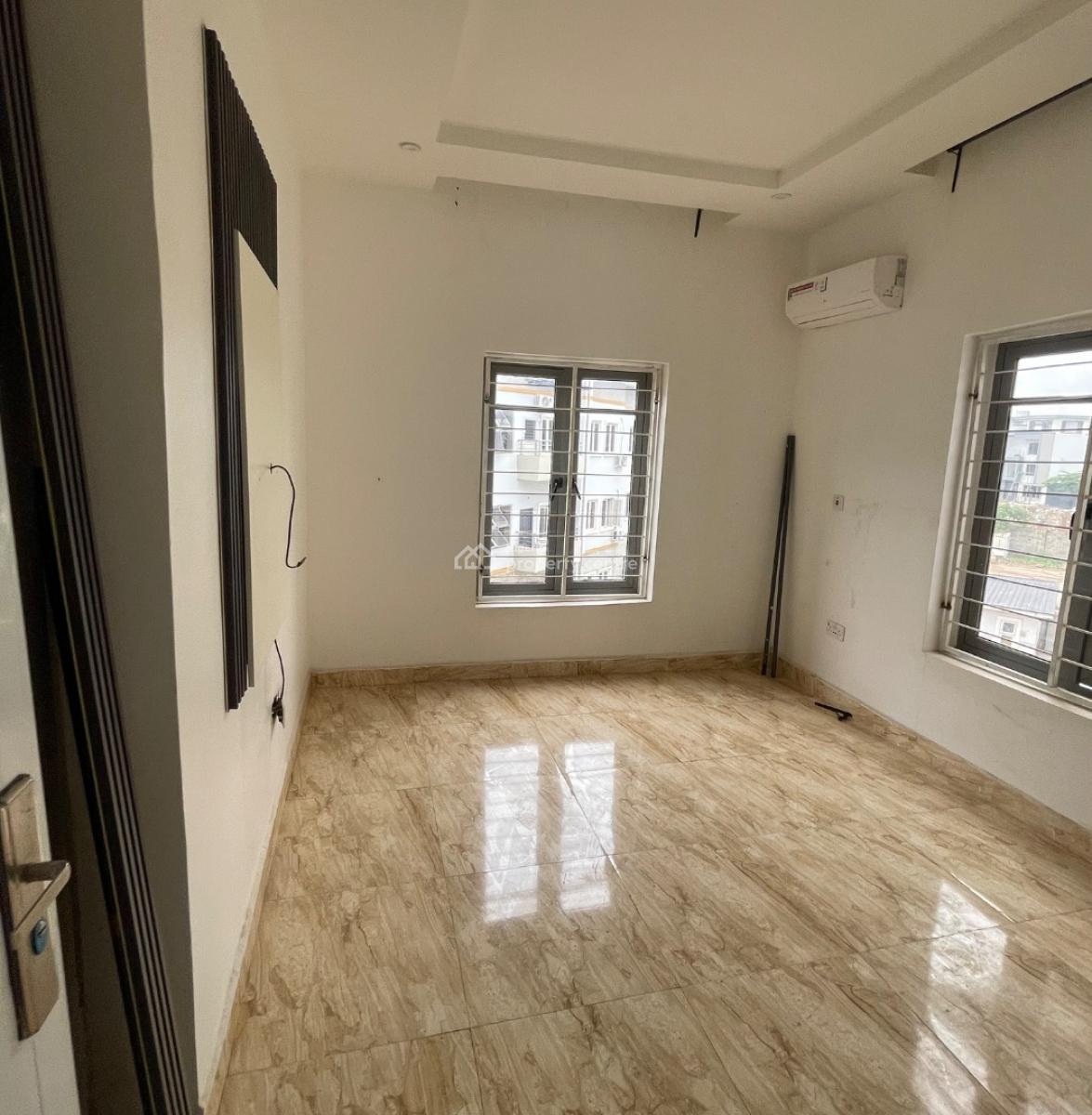 3 Bedrooms Apartment in Accessible Location, Near Coza, Guzape District, Abuja, Flat / Apartment for Rent
