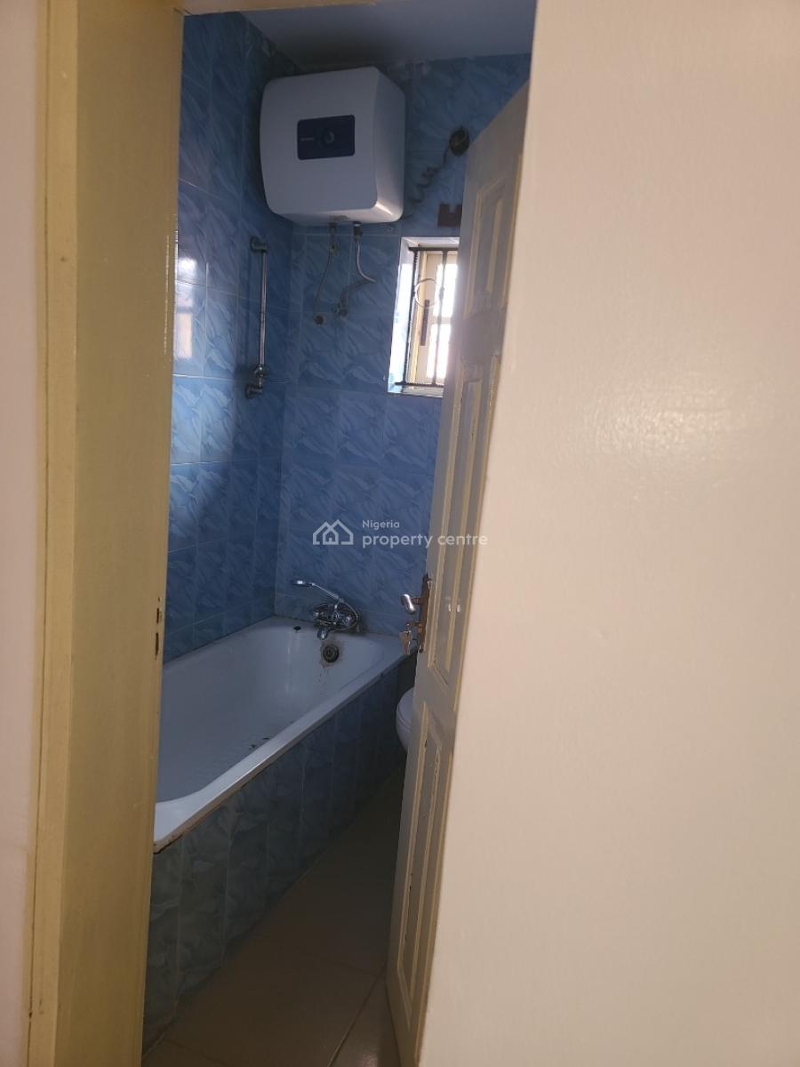 Renovated 4 Bedrooms Semi-detached Duplex at Magodo Phase 2, Off Bashiru Shittu Avenue, Gra Phase 2, Magodo, Lagos, Semi-detached Duplex for Rent