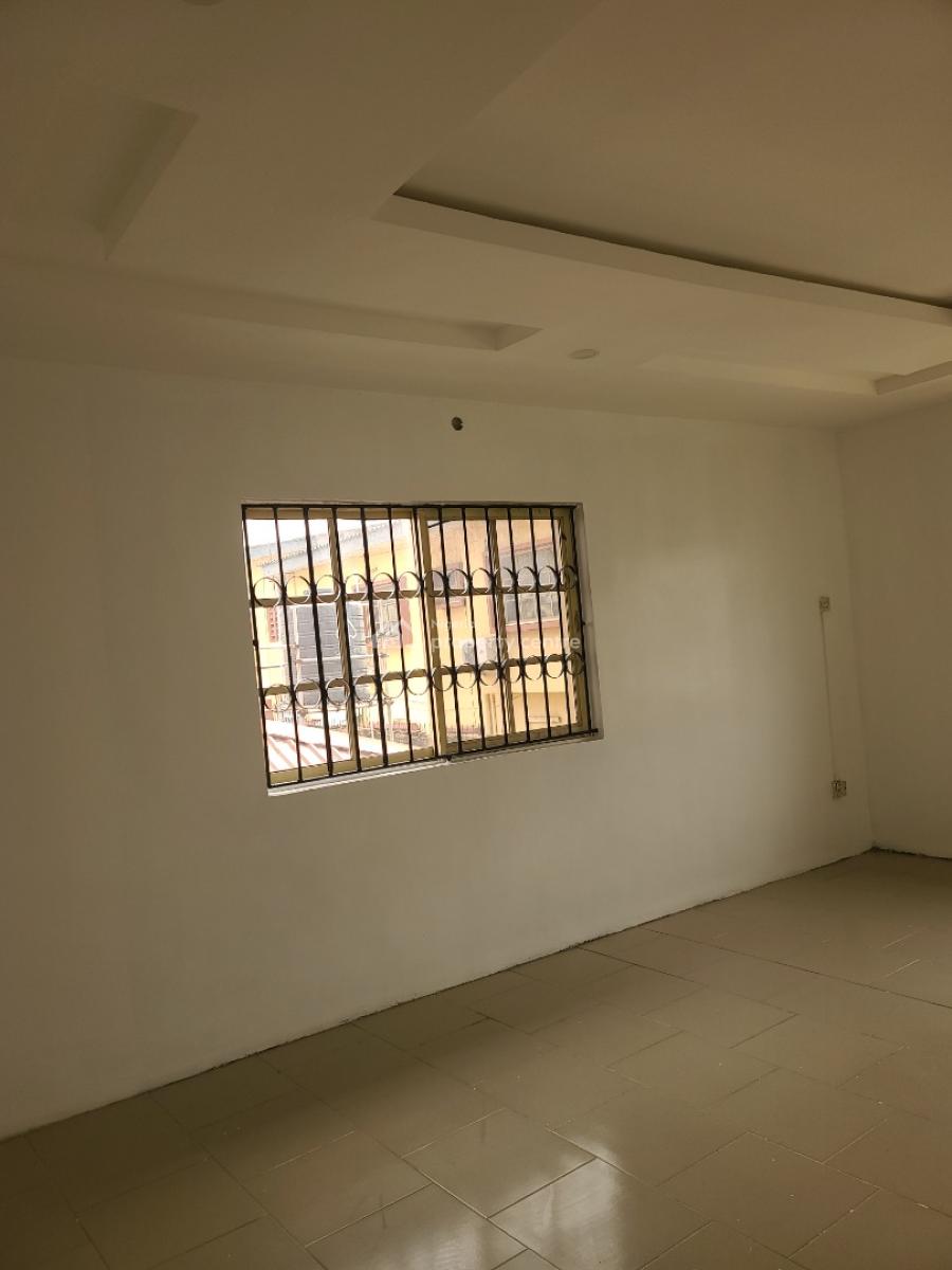 Renovated 4 Bedrooms Semi-detached Duplex at Magodo Phase 2, Off Bashiru Shittu Avenue, Gra Phase 2, Magodo, Lagos, Semi-detached Duplex for Rent