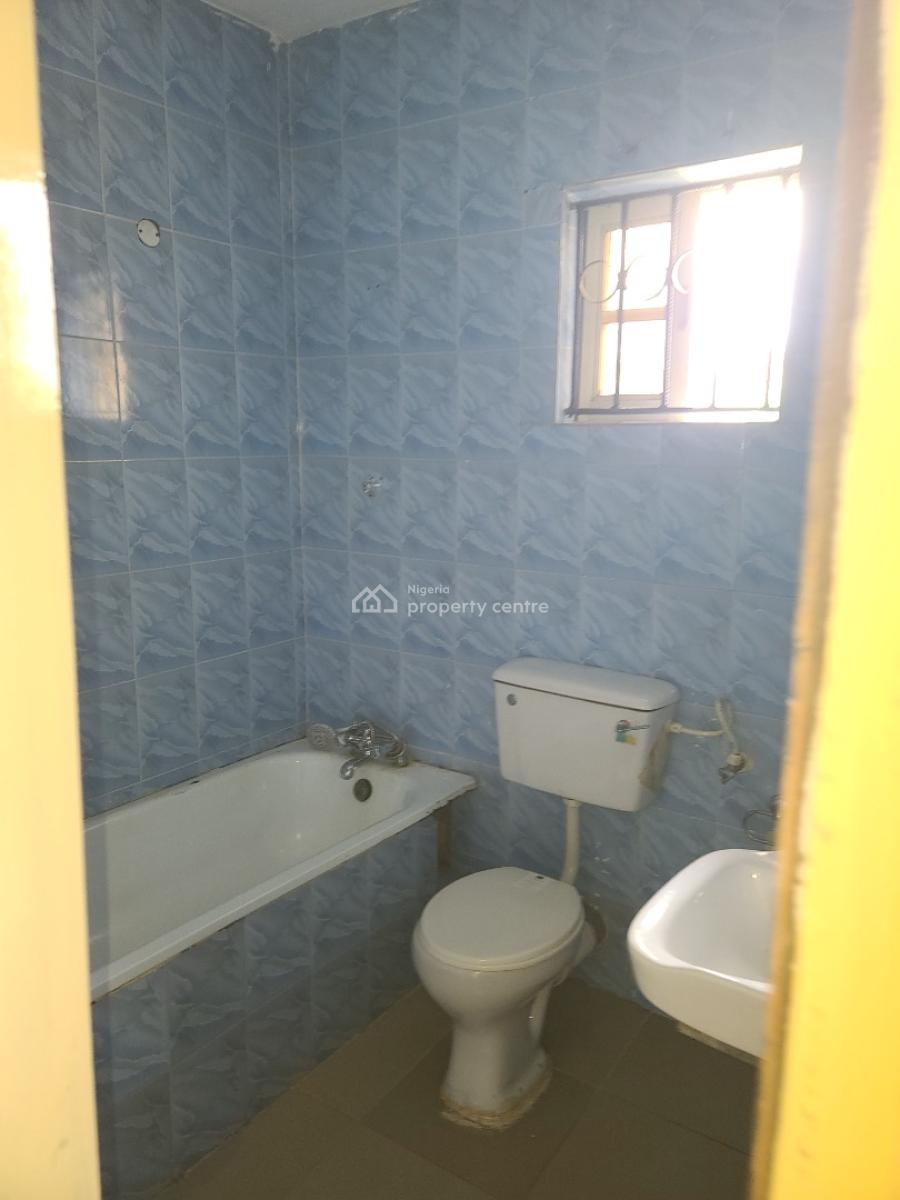 Renovated 4 Bedrooms Semi-detached Duplex at Magodo Phase 2, Off Bashiru Shittu Avenue, Gra Phase 2, Magodo, Lagos, Semi-detached Duplex for Rent