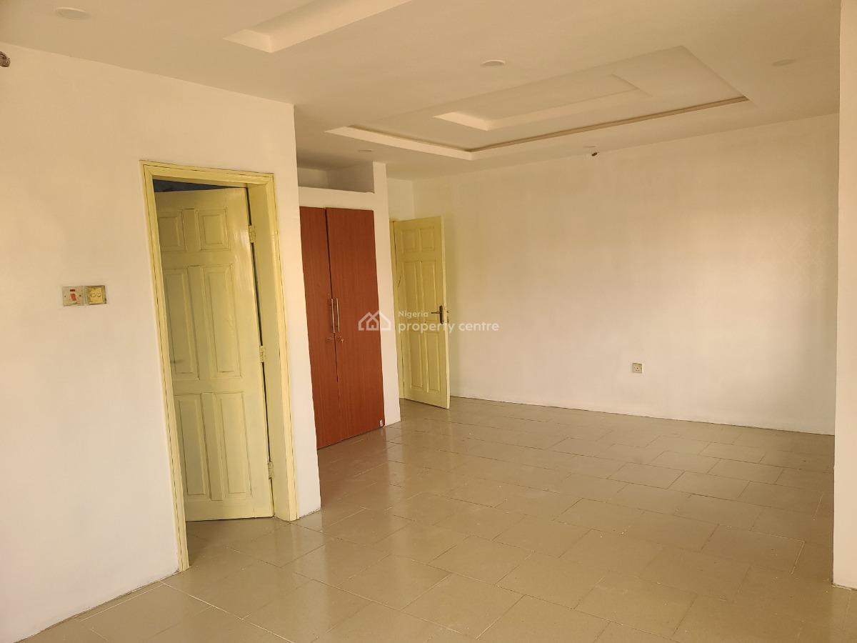 Renovated 4 Bedrooms Semi-detached Duplex at Magodo Phase 2, Off Bashiru Shittu Avenue, Gra Phase 2, Magodo, Lagos, Semi-detached Duplex for Rent