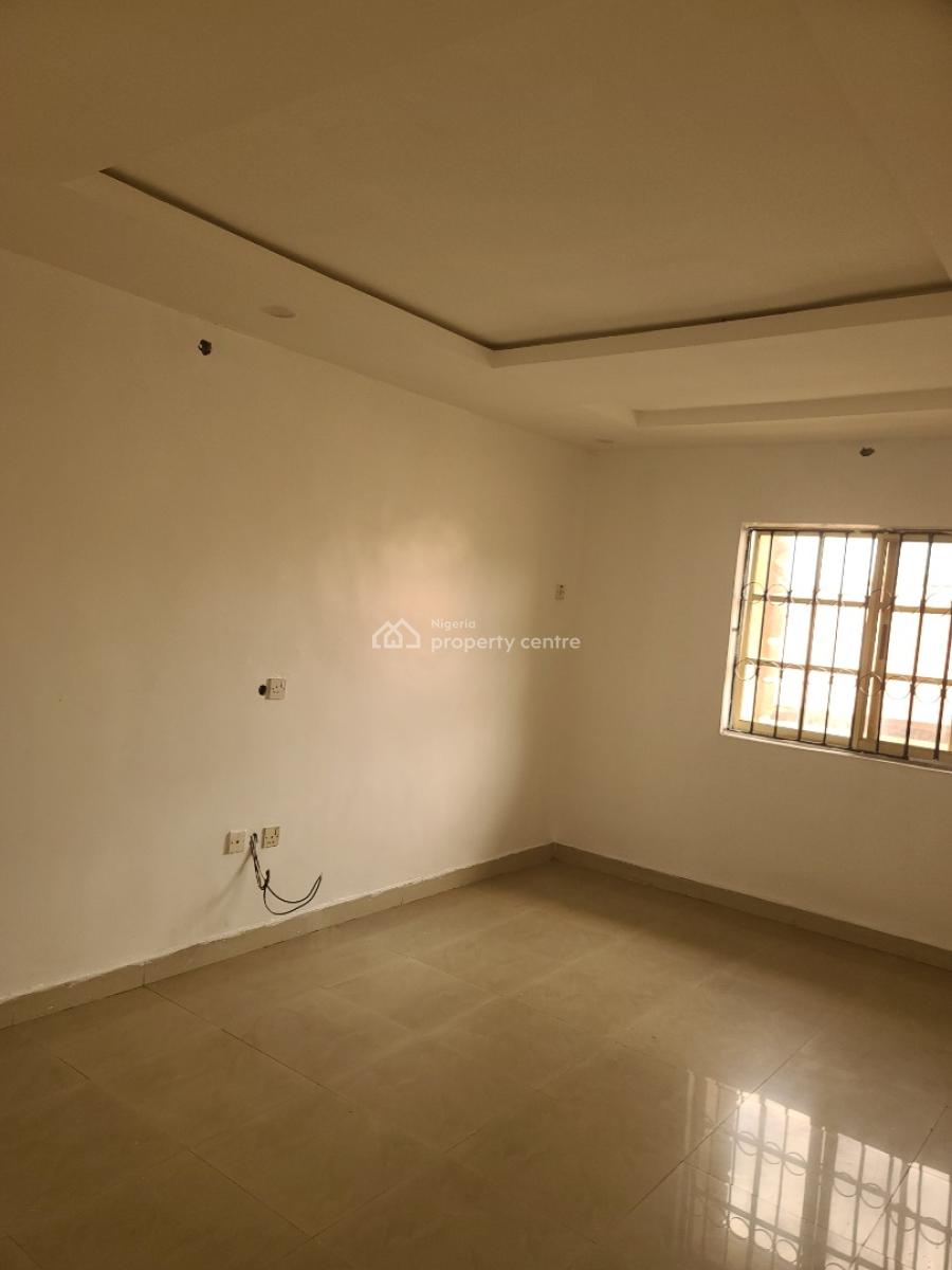 Renovated 4 Bedrooms Semi-detached Duplex at Magodo Phase 2, Off Bashiru Shittu Avenue, Gra Phase 2, Magodo, Lagos, Semi-detached Duplex for Rent