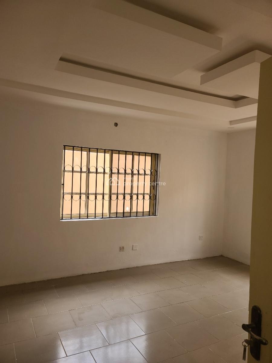Renovated 4 Bedrooms Semi-detached Duplex at Magodo Phase 2, Off Bashiru Shittu Avenue, Gra Phase 2, Magodo, Lagos, Semi-detached Duplex for Rent