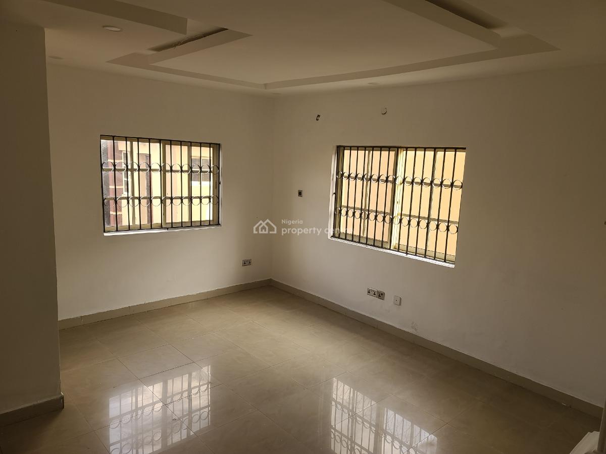 Renovated 4 Bedrooms Semi-detached Duplex at Magodo Phase 2, Off Bashiru Shittu Avenue, Gra Phase 2, Magodo, Lagos, Semi-detached Duplex for Rent