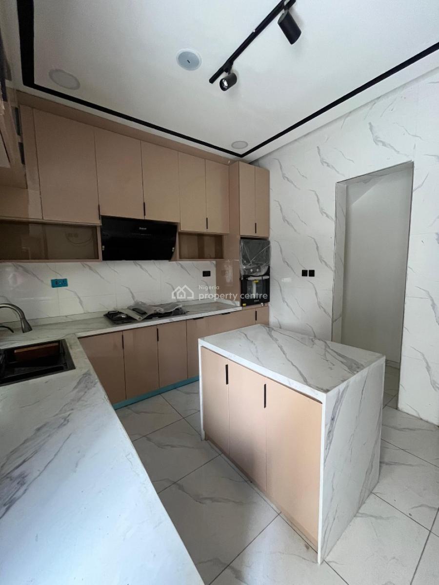 5 Bedrooms Semi Detached Duplex in an Estate in Chevron., Chevron, Lekki, Lagos, Semi-detached Duplex for Sale