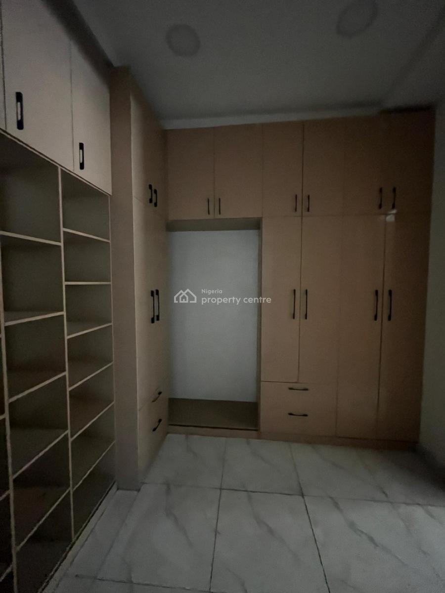 5 Bedrooms Semi Detached Duplex in an Estate in Chevron., Chevron, Lekki, Lagos, Semi-detached Duplex for Sale