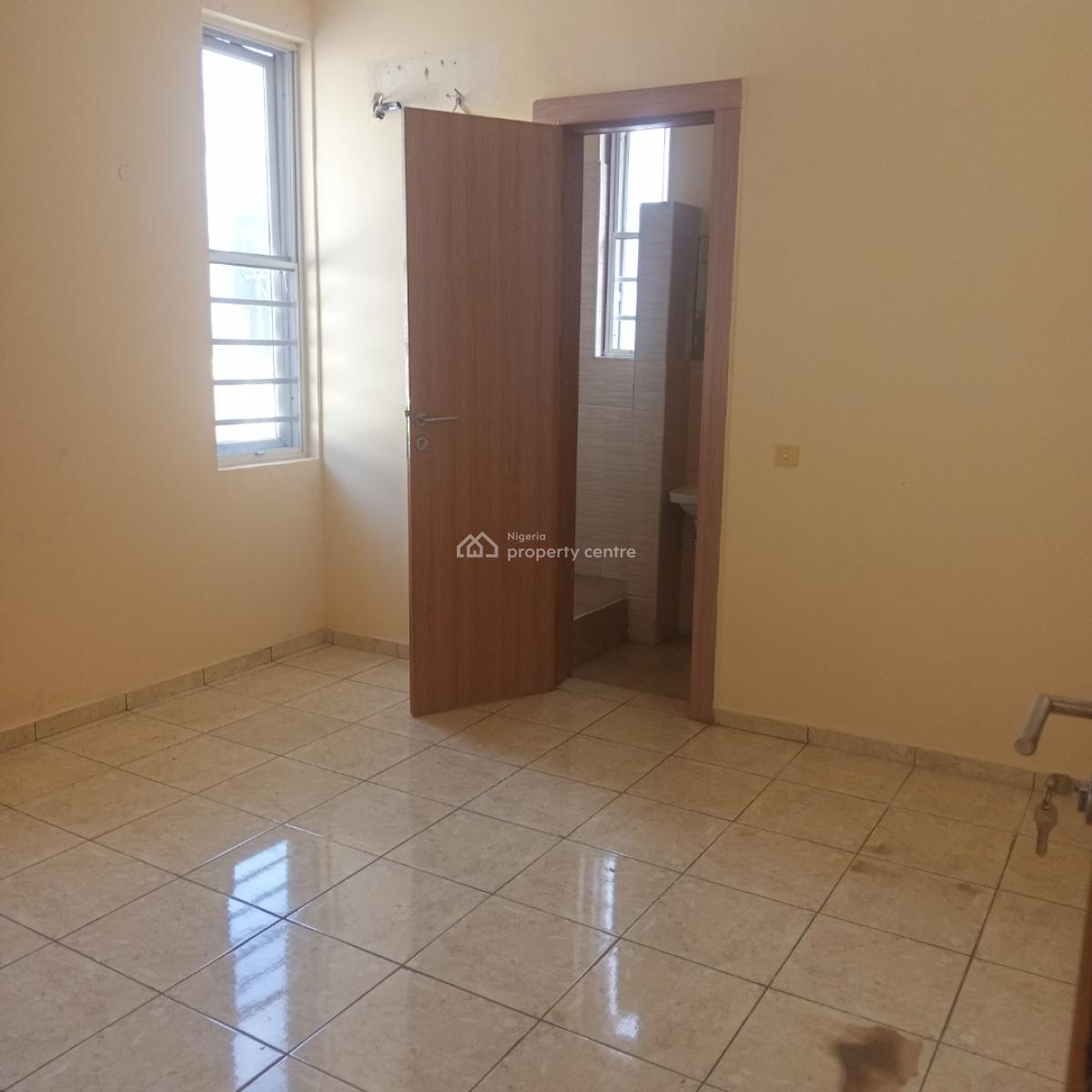 New Renovated 3 Bedroom Terrace Duplex with Bq, Off Freedom Way, Lekki Phase 1, Lekki, Lagos, Terraced Duplex for Rent