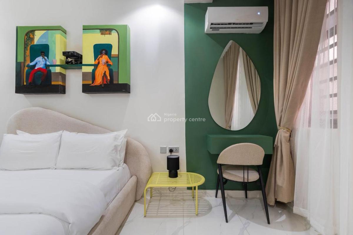 Book This Cozy and Cute 🥰 3 Bedroom Apartment, Lekki Phase 1, Lekki, Lagos, Flat / Apartment Short Let
