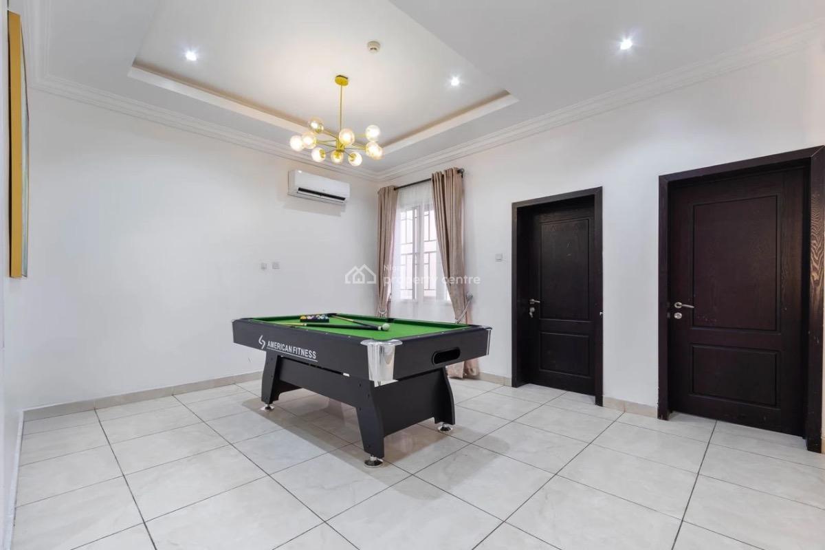 Ready for a Smart Getaway?  Book Our  4-bedroom Starlight Alexa-powe, Lekki Phase 1, Lekki, Lagos, Flat / Apartment Short Let