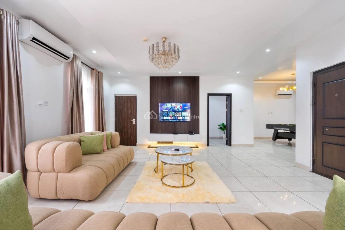 Ready for a Smart Getaway?  Book Our  4-bedroom Starlight Alexa-powe, Lekki Phase 1, Lekki, Lagos, Flat / Apartment Short Let