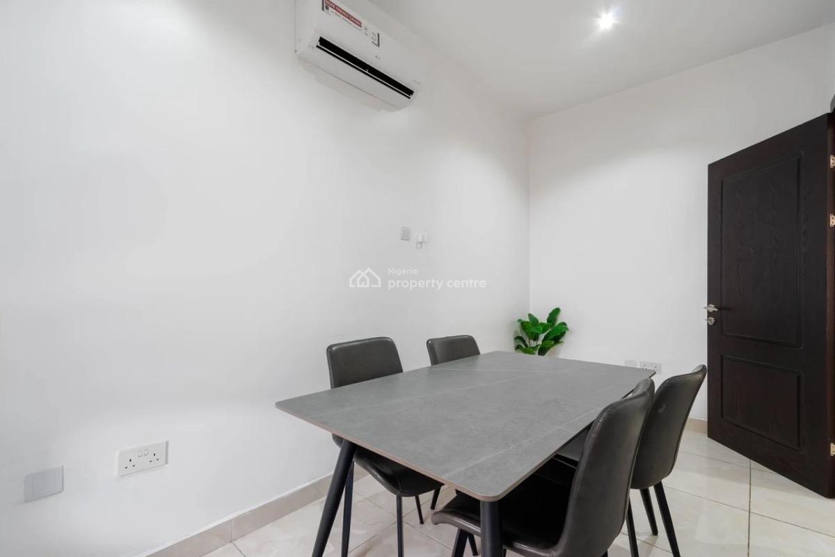Ready for a Smart Getaway?  Book Our  4-bedroom Starlight Alexa-powe, Lekki Phase 1, Lekki, Lagos, Flat / Apartment Short Let